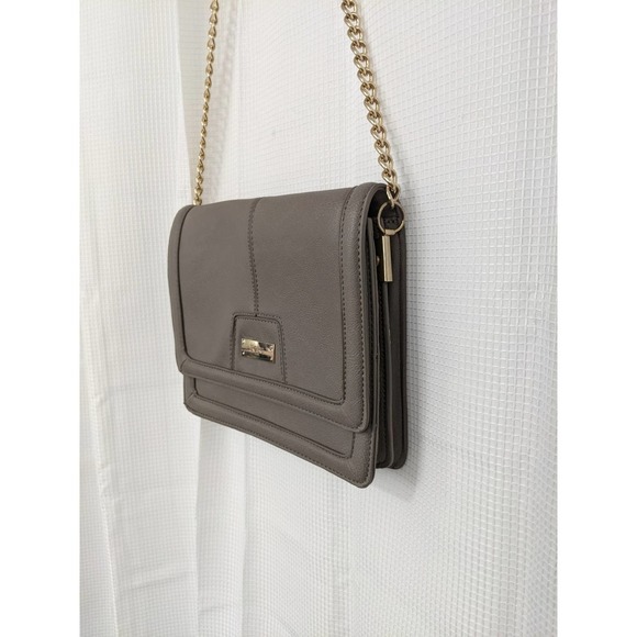 NWOT! BCBG! TAUPE/BEIGEY/GRAYISH SHOULDER BAG, PURSE, W/GOLD! - Picture 5 of 10